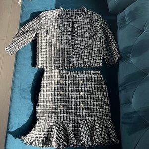 Never worn girls suit 11-12 years old